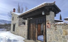 Casas Herrenales de Ulaca